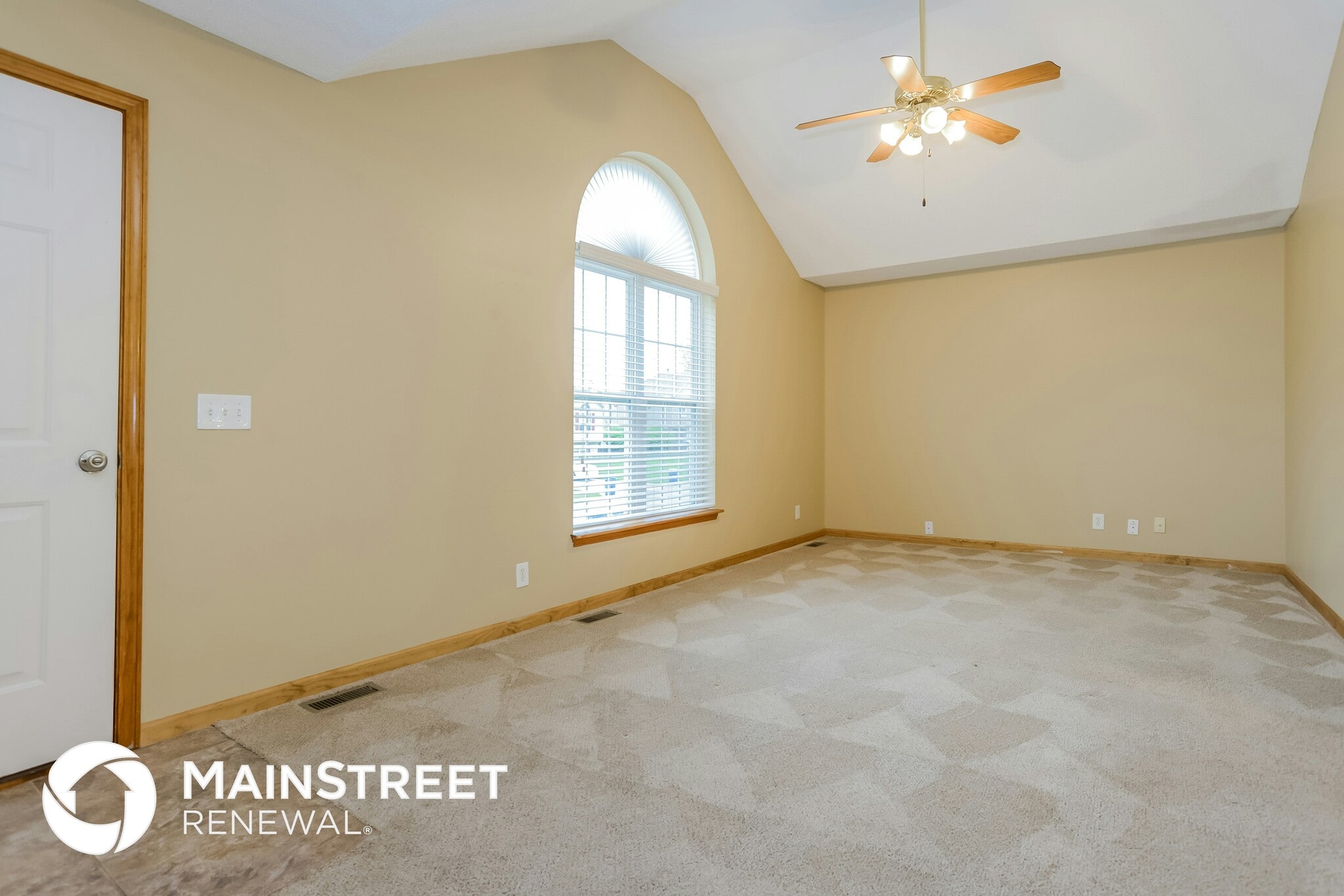 Building Photo - 1709 Briarwood Ln