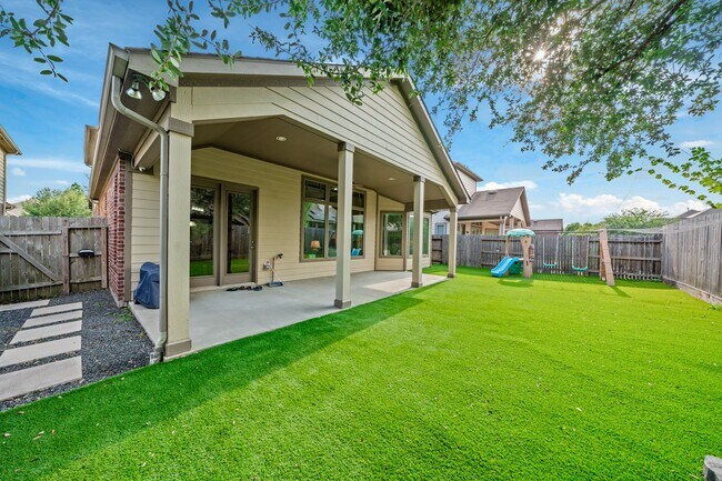 Building Photo - 16514 Sheffield Run Dr