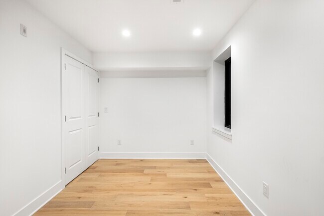 Building Photo - 1328 S 9th St