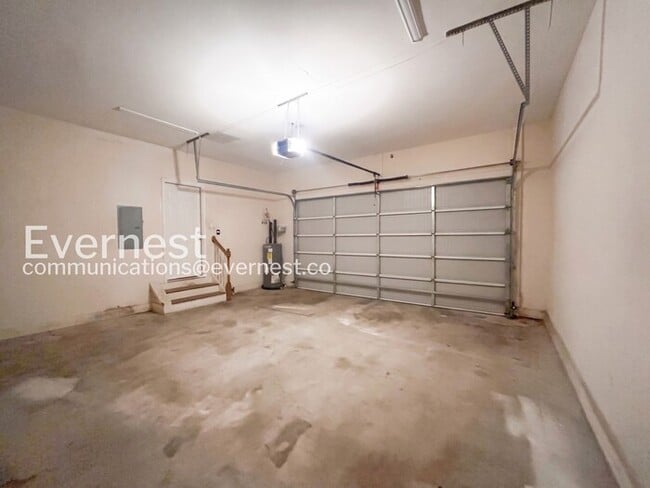 Building Photo - 309 Pickfair Way SW