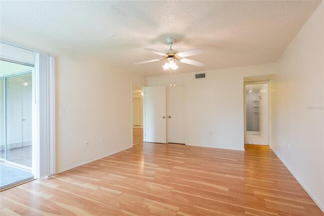Building Photo - 210 Cypress Ct