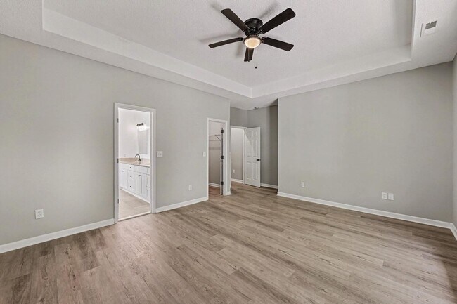 Building Photo - 1854 Oleander Ct