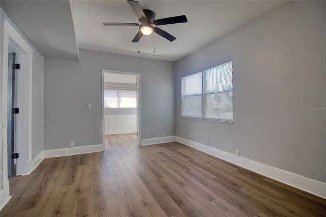 Building Photo - 675 16th Ave S