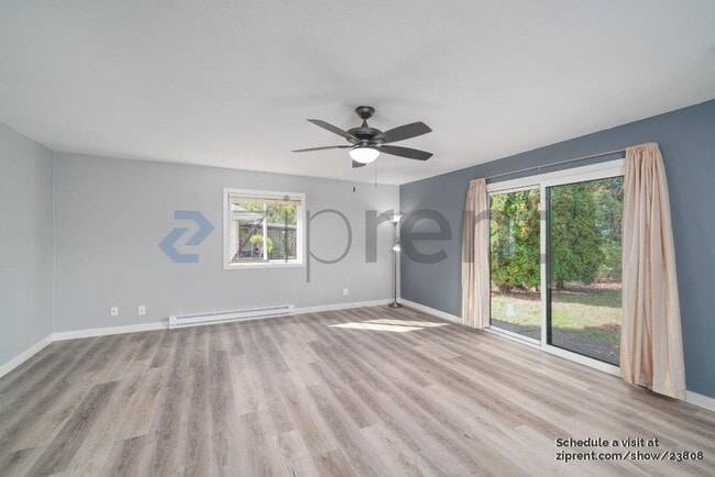 Building Photo - 12917 NE Holladay St