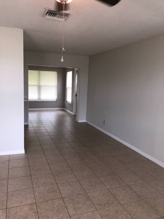 Building Photo - 4223 100th Ave N