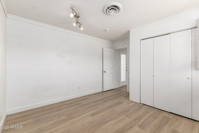 Building Photo - 6742 N 19th St