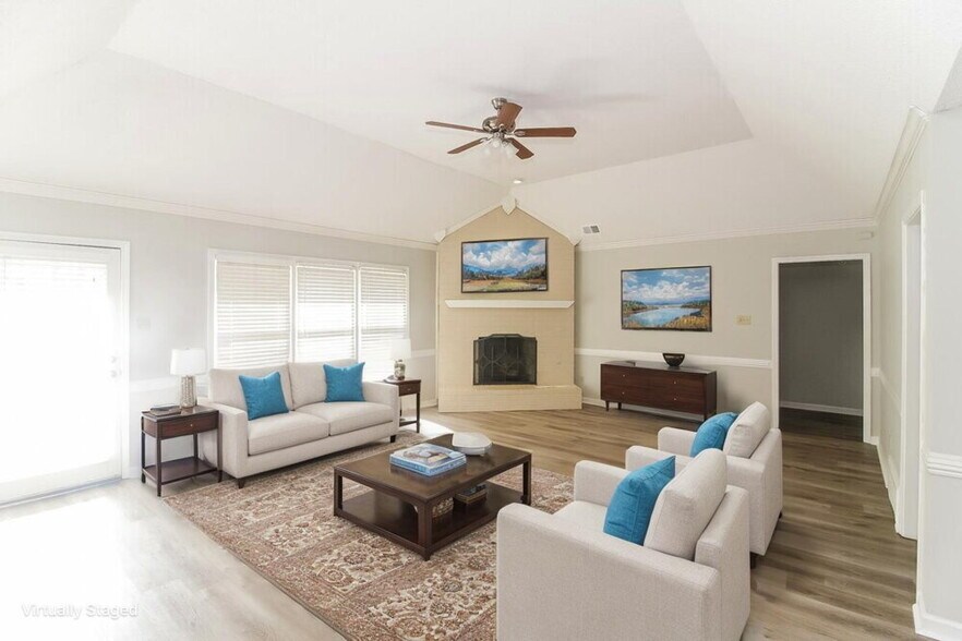 Building Photo - 8731 Oak Trail Ln