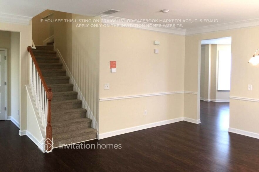 Building Photo - 1712 Sahale Falls Dr