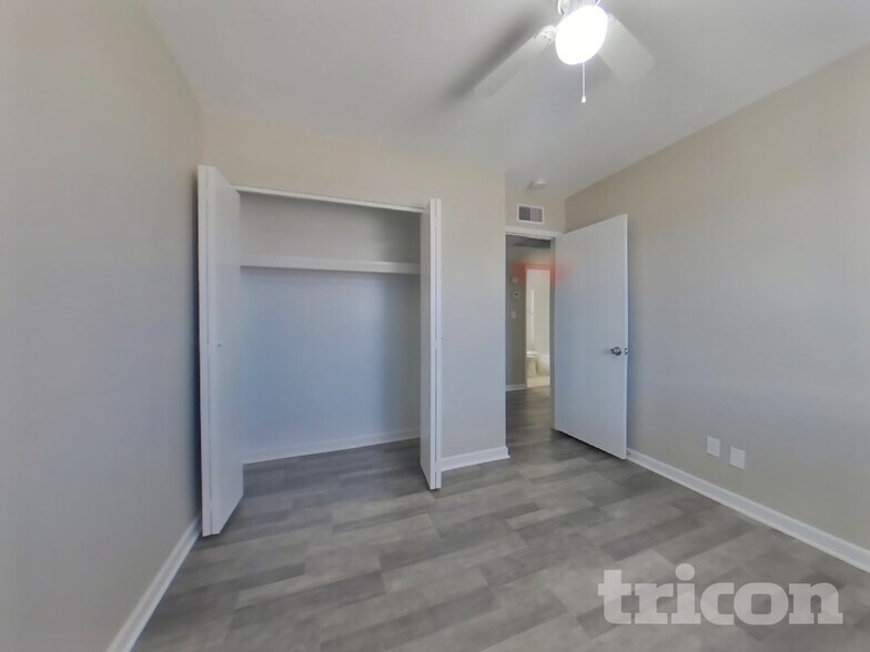 Building Photo - 17834 N 9th Ave