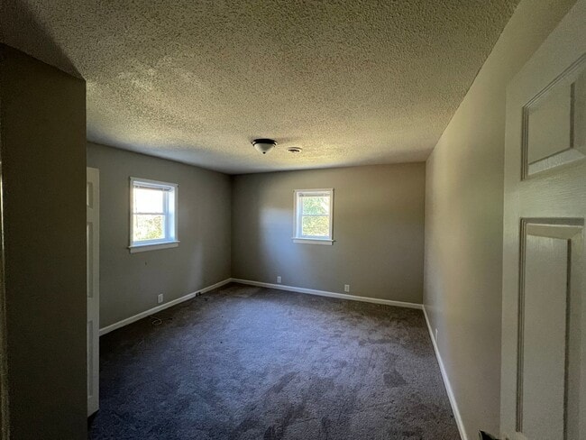 Building Photo - House for rent
