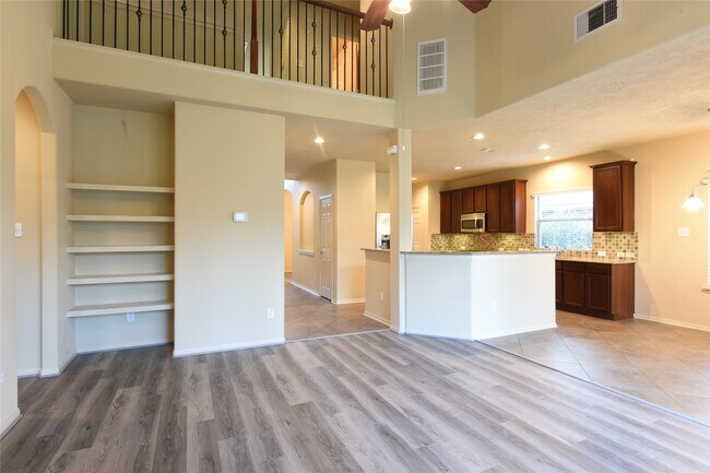 Building Photo - 118 E Lasting Spring Cir