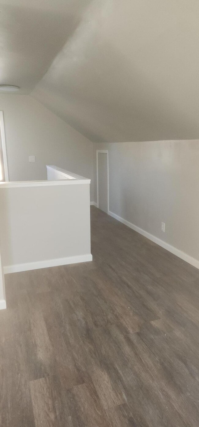 Building Photo - 6793 Pelham Rd