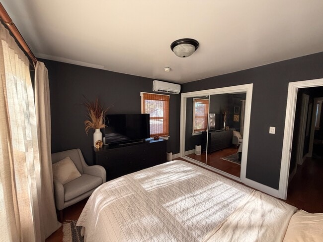 Building Photo - 957 N Avenue 49