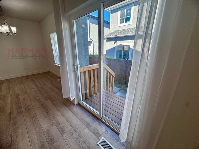 Building Photo - 451 E 280 N