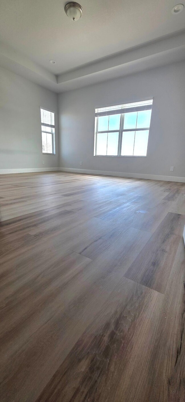 Building Photo - 12550 Nautilus Cir
