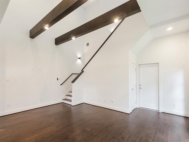 Building Photo - 7706 Jack Oak Ave