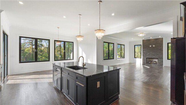 Building Photo - 208 Indian Hills Trail