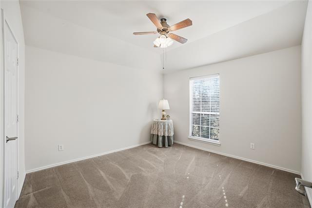 Building Photo - 209 Lariat Dr