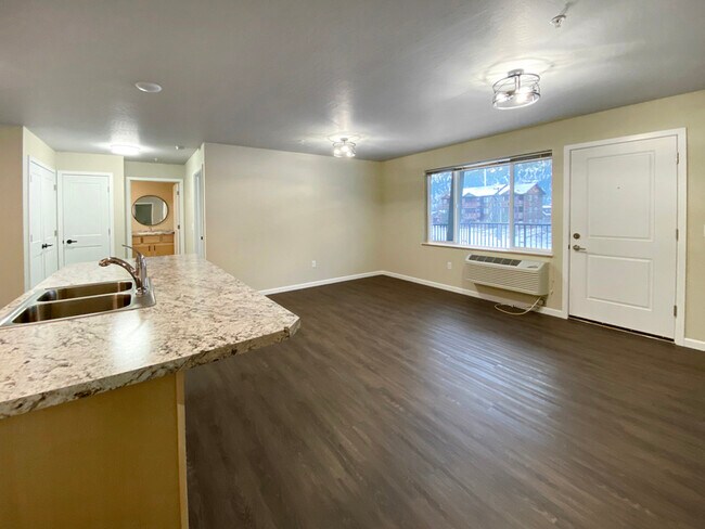 Building Photo - 3484 MT-200
