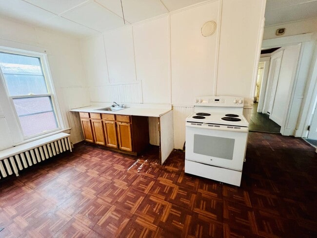 Building Photo - 163 Market St