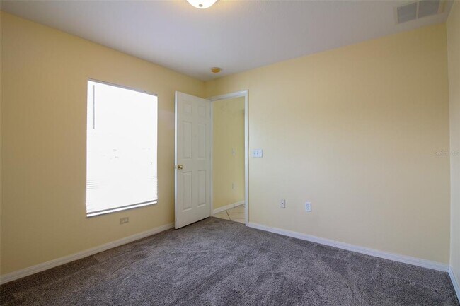 Building Photo - 1702 Holton Rd