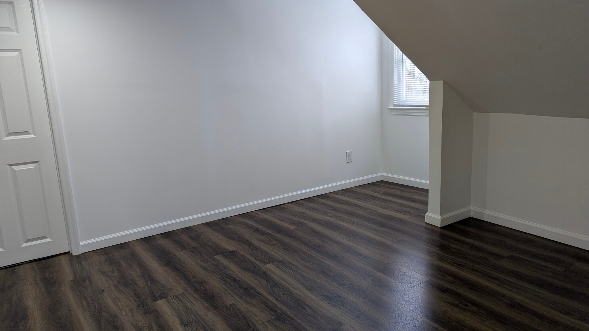 Building Photo - 18 Ramapo Valley Rd