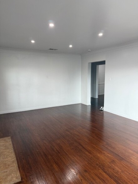 Building Photo - 2903 W 85th St