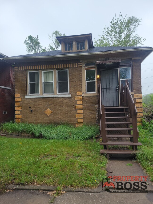 Primary Photo - 1052 Harrison St
