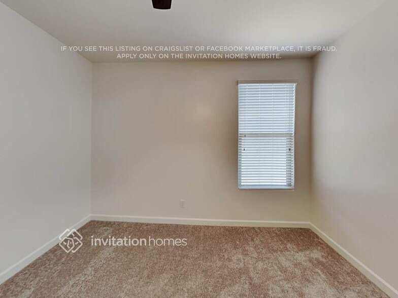 Building Photo - 682 W Belmont Red Trail