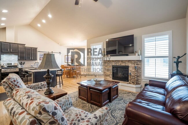 Building Photo - 3806 Edison Ave