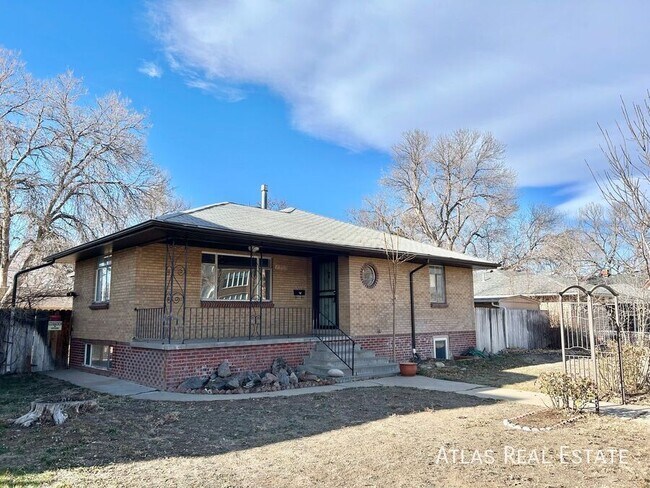 Building Photo - 2353 S Sherman St