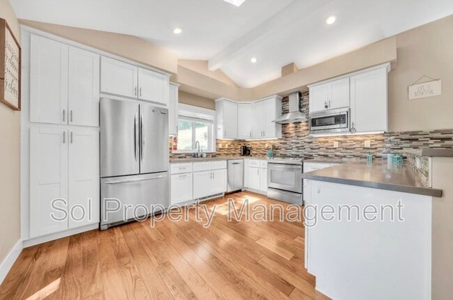 Building Photo - 20800 Locust Dr