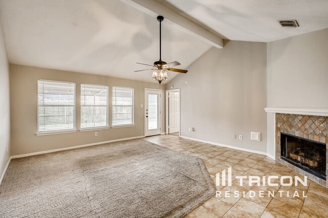Building Photo - 10910 Linwood Ct