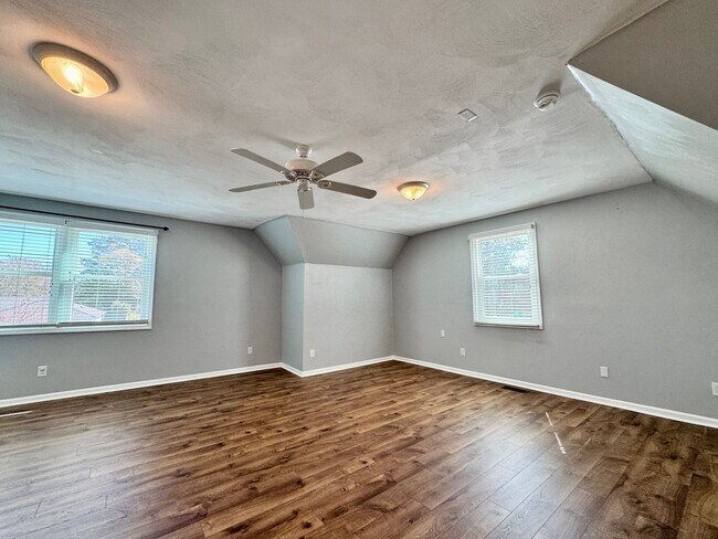 Building Photo - Great Neck Pool Home! First-Time Rental Available NOW! Pet Friendly - Corner Lot - Top Schools!