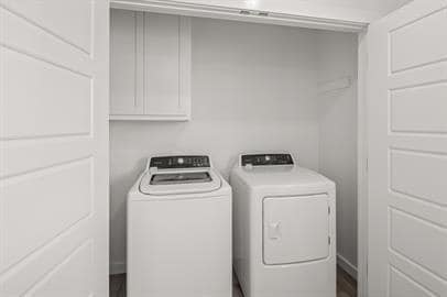 Building Photo - 547 W Pickens Rd