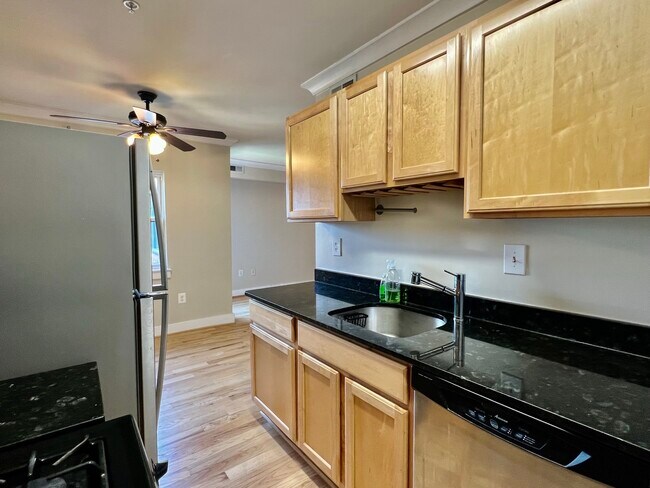 Building Photo - 2615 4th St NE