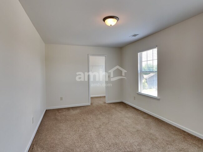 Building Photo - 2145 Villa Spring Ct