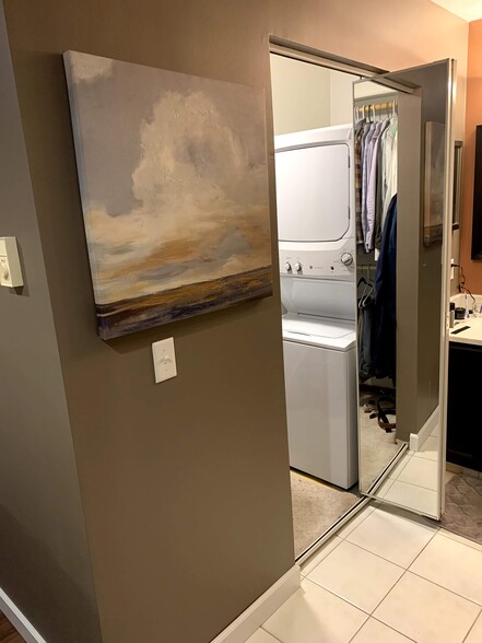 Laundry - 2150 Ridge Dr