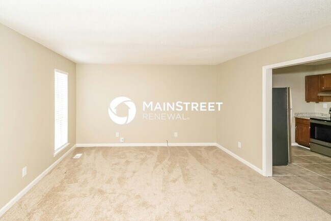 Building Photo - 3 Bedroom Pet-Friendly Home in Birmingham, AL with Main Street Renewal