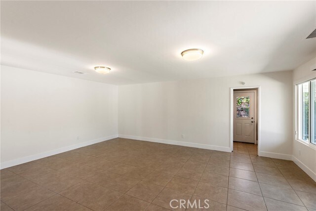 Building Photo - 1901 Altura Dr