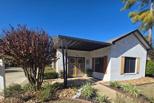 Building Photo - Windy Meadows