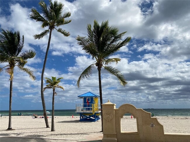 Building Photo - 2500 NE 209th Terrace