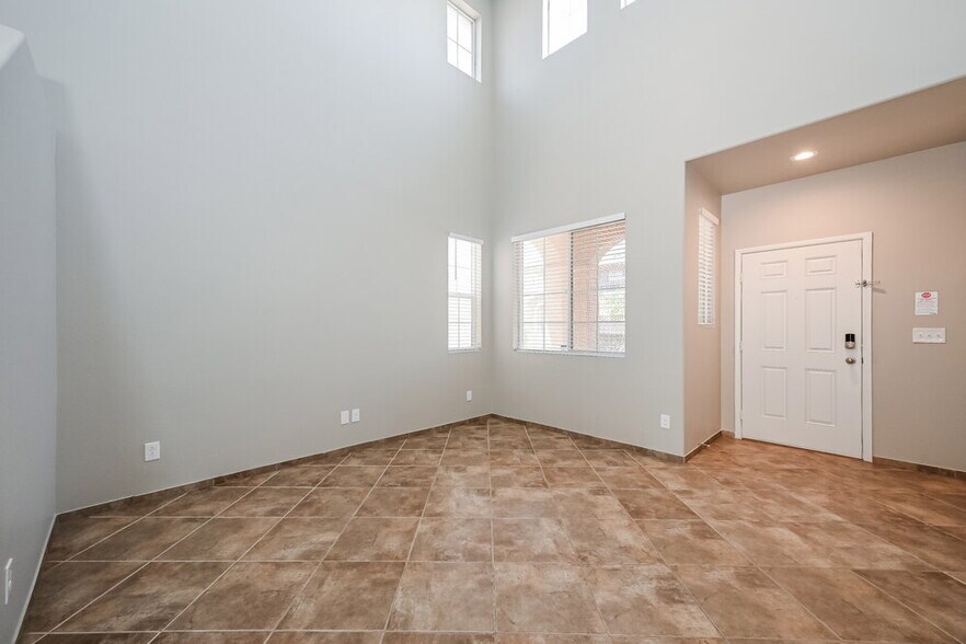 Building Photo - 8699 Brilliant Star Dr