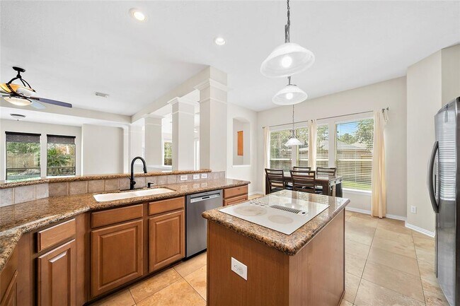 Building Photo - 3106 Rainbow Ct