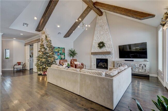 Building Photo - 4 Bedroom Home in Gated Lakes of Traditions- Backs up to a greenbelt- Pool and Playground