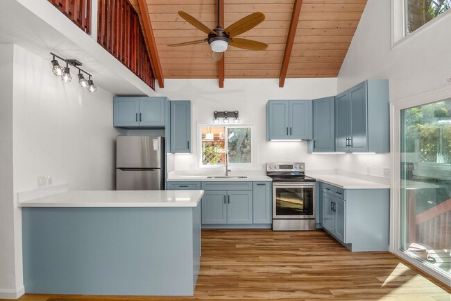 Building Photo - 68-046 Laau Paina Pl