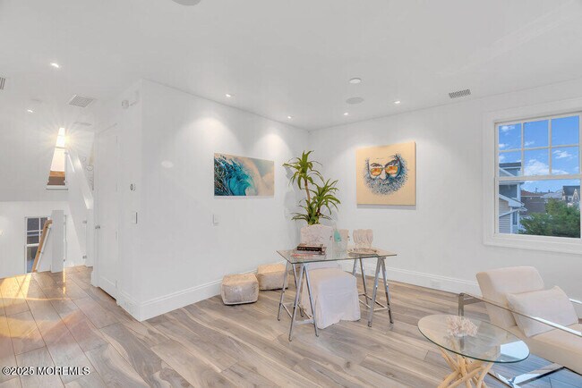 Building Photo - 985 Ocean Ave