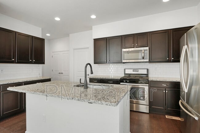 Building Photo - 14813 E Crestridge Dr