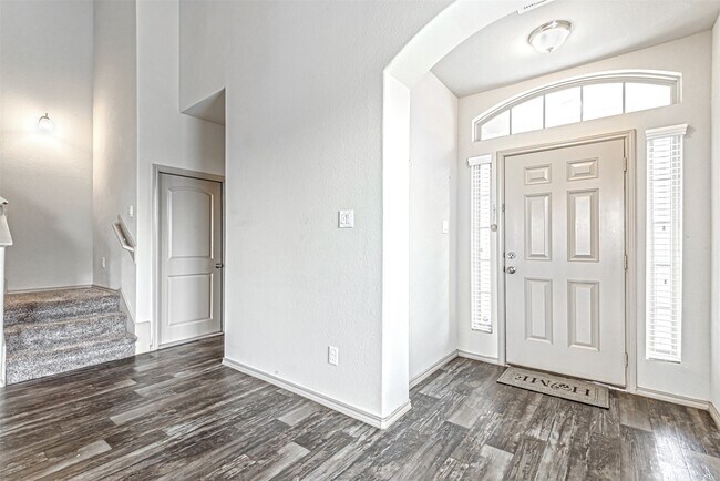 Building Photo - 5206 Jasmine Valley Ct