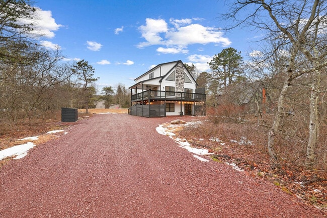 Building Photo - 126 Petrarch Trail